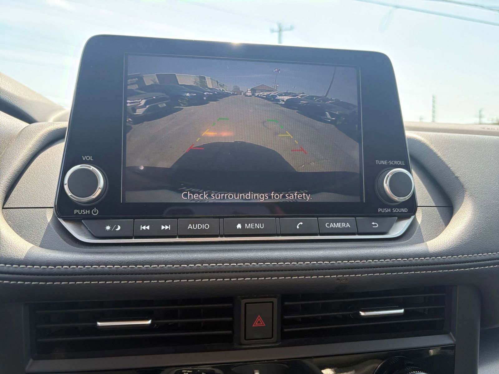 Used 2025 Nissan Rogue SV image 25