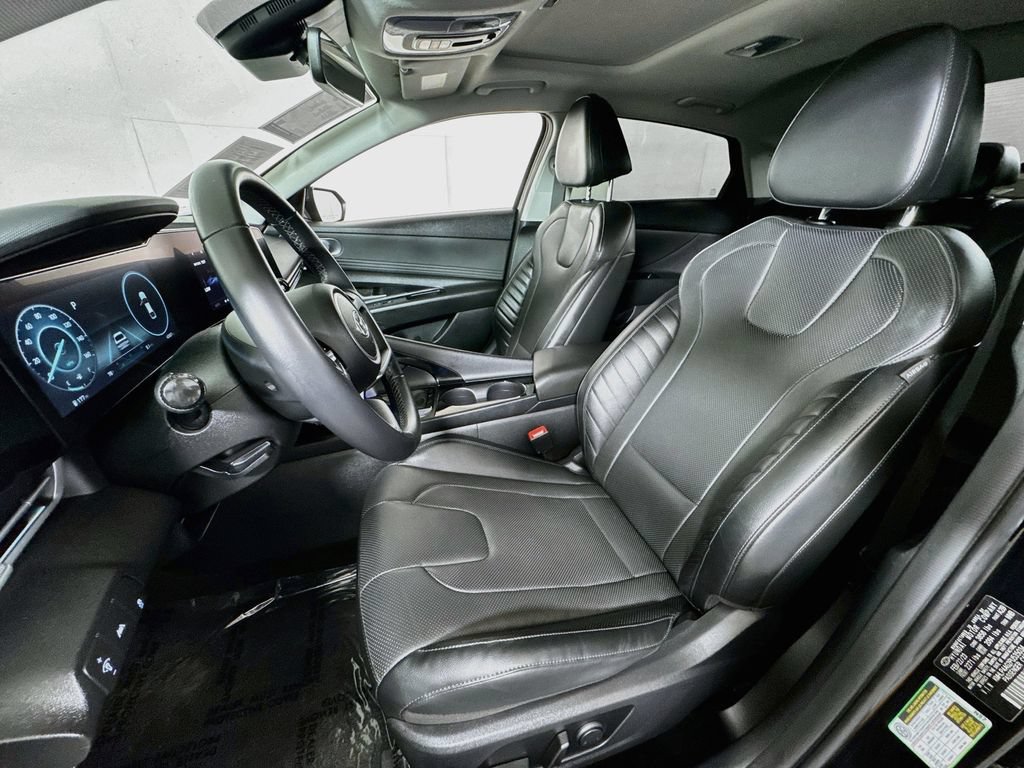 Used 2023 Hyundai Elantra Limited FWD image 20