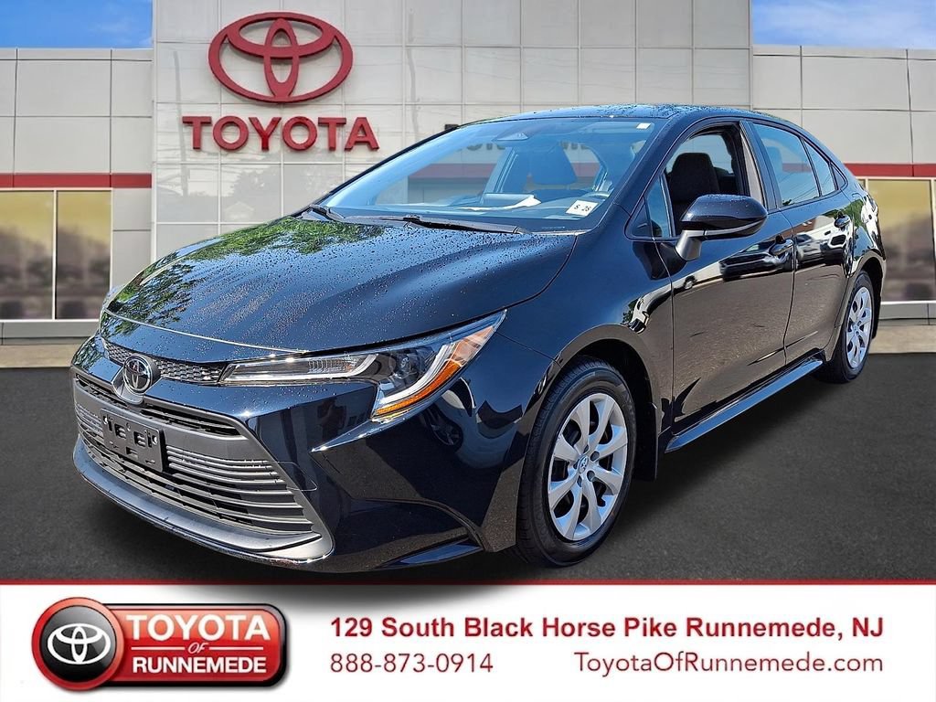 Certified 2023 Toyota Corolla LE w/ Carpet Mat Package (TMS) FWD image 3