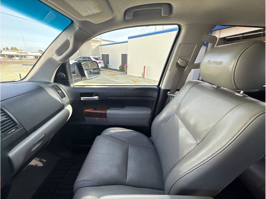 Used 2013 Toyota Tundra Platinum image 25