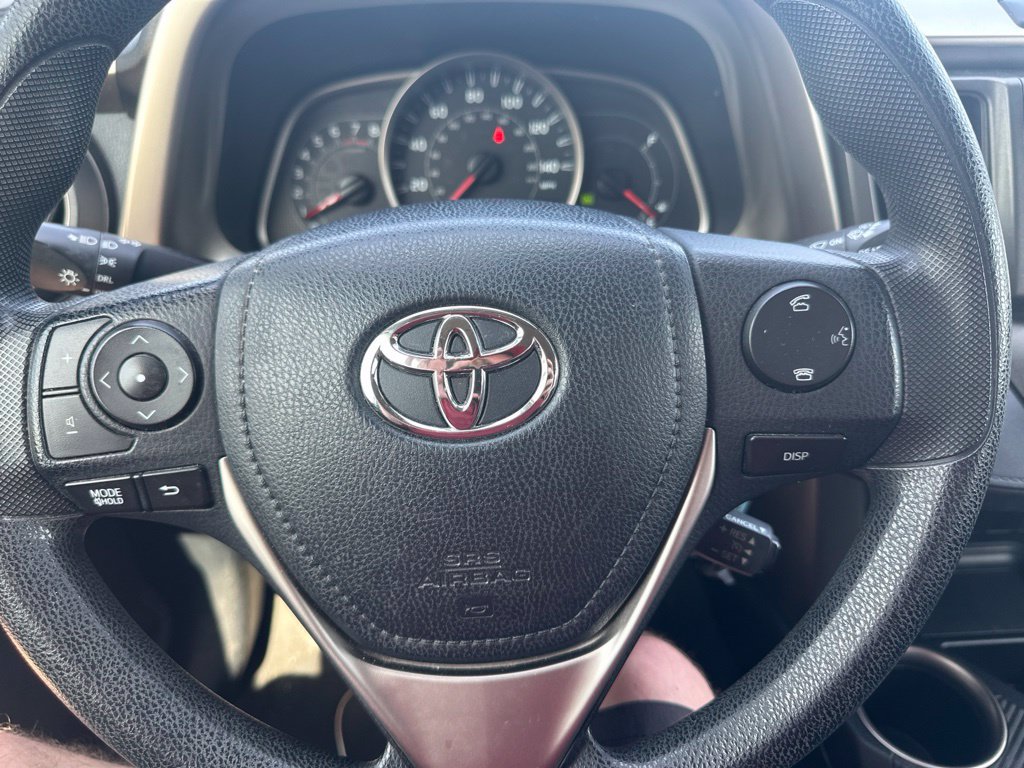 Used 2015 Toyota RAV4 LE AWD/4WD image 3