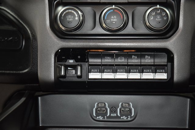 Used 2022 RAM 3500 Big Horn w/ Night Edition image 32