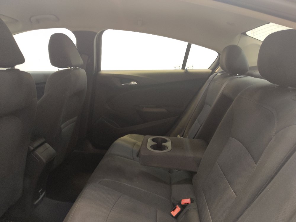 Used 2017 Chevrolet Cruze LT w/ Convenience Package FWD image 18