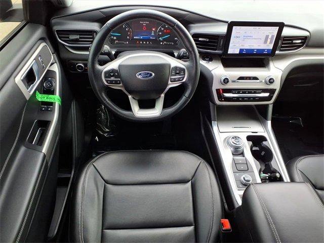 Used 2024 Ford Explorer XLT w/ Equipment Group 202A image 9