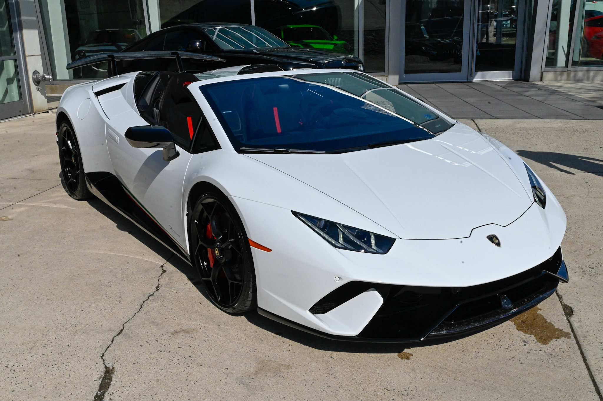 Used 2018 Lamborghini Huracan Performante image 48