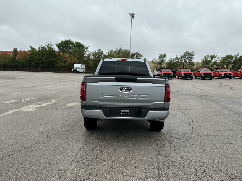 New 2026 Ford F150 XLT w/ XLT Black Appearance Package AWD/4WD image 4