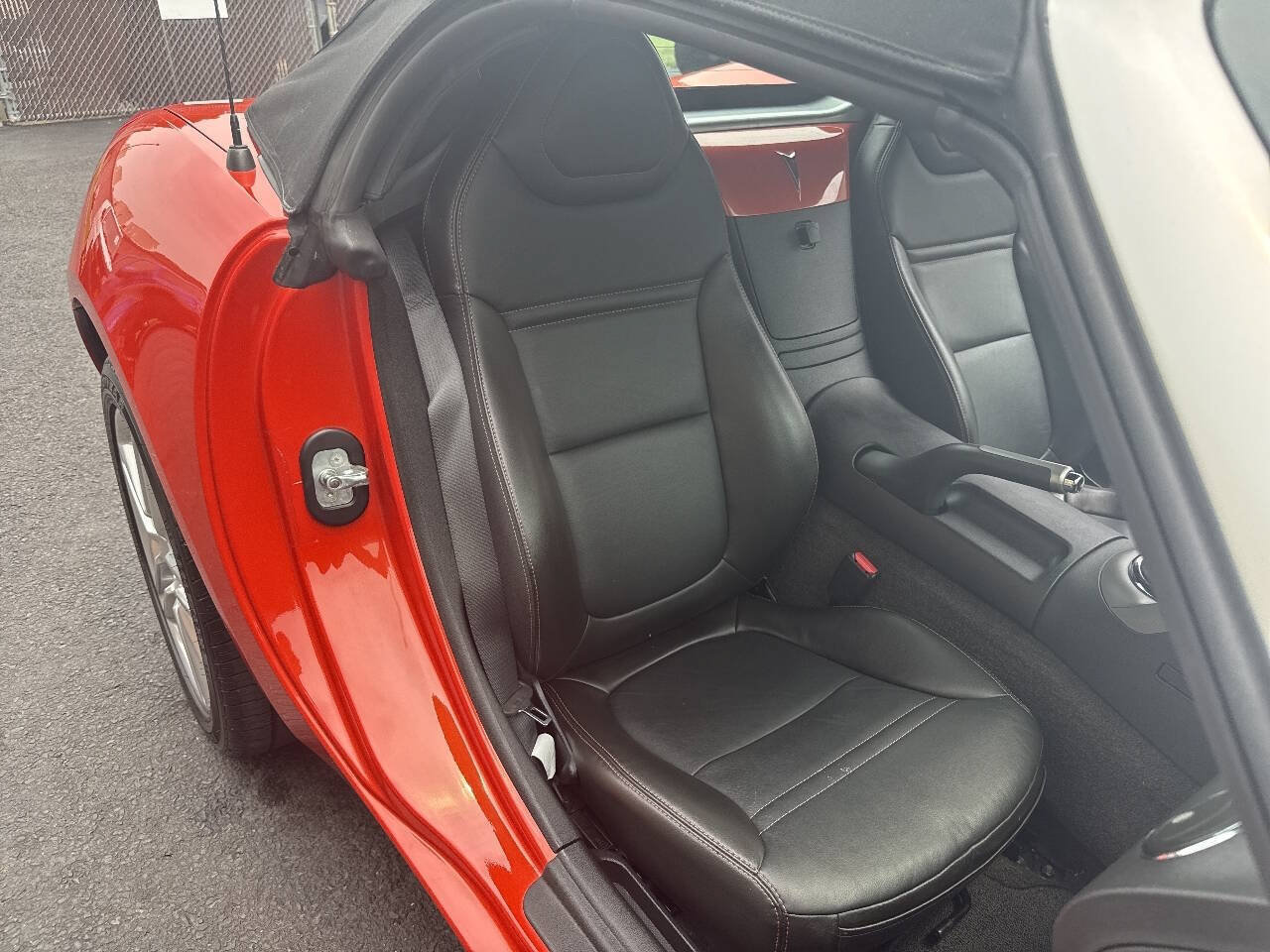 Used 2009 Pontiac Solstice Street Edition RWD image 36