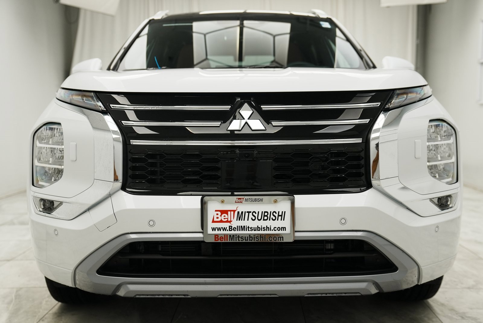 New 2025 Mitsubishi Outlander SEL image 3