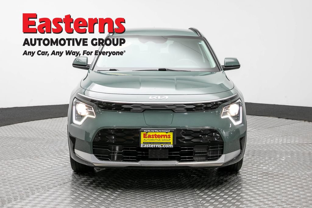 Used 2023 Kia Niro Wind w/ Wind Preserve Package FWD image 2