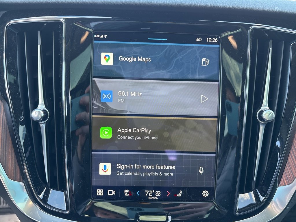 Certified 2024 Volvo V60 B5 Cross Country Plus w/ Protection Package Premier image 22