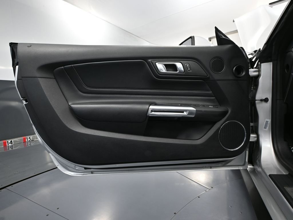 Used 2018 Ford Mustang Premium w/ Equipment Group 201A image 18