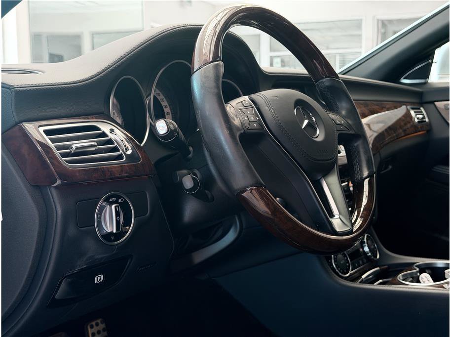 Used 2014 Mercedes-Benz CLS 550 image 13