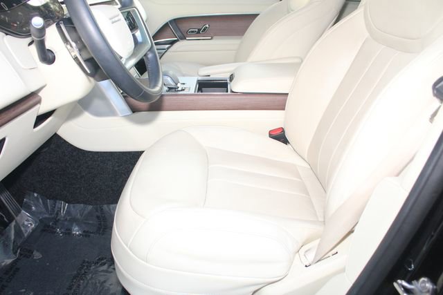 Used 2024 Land Rover Range Rover Long Wheelbase SE image 22