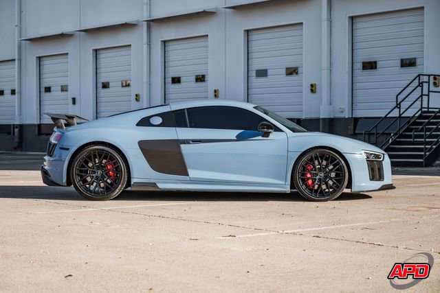 Used 2018 Audi R8 V10 w/ Premium Package image 11