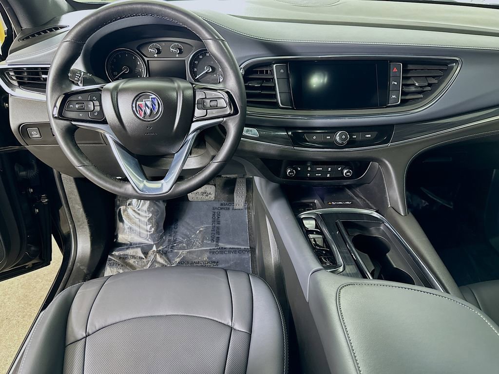 Used 2024 Buick Enclave Essence w/ Technology Package image 17