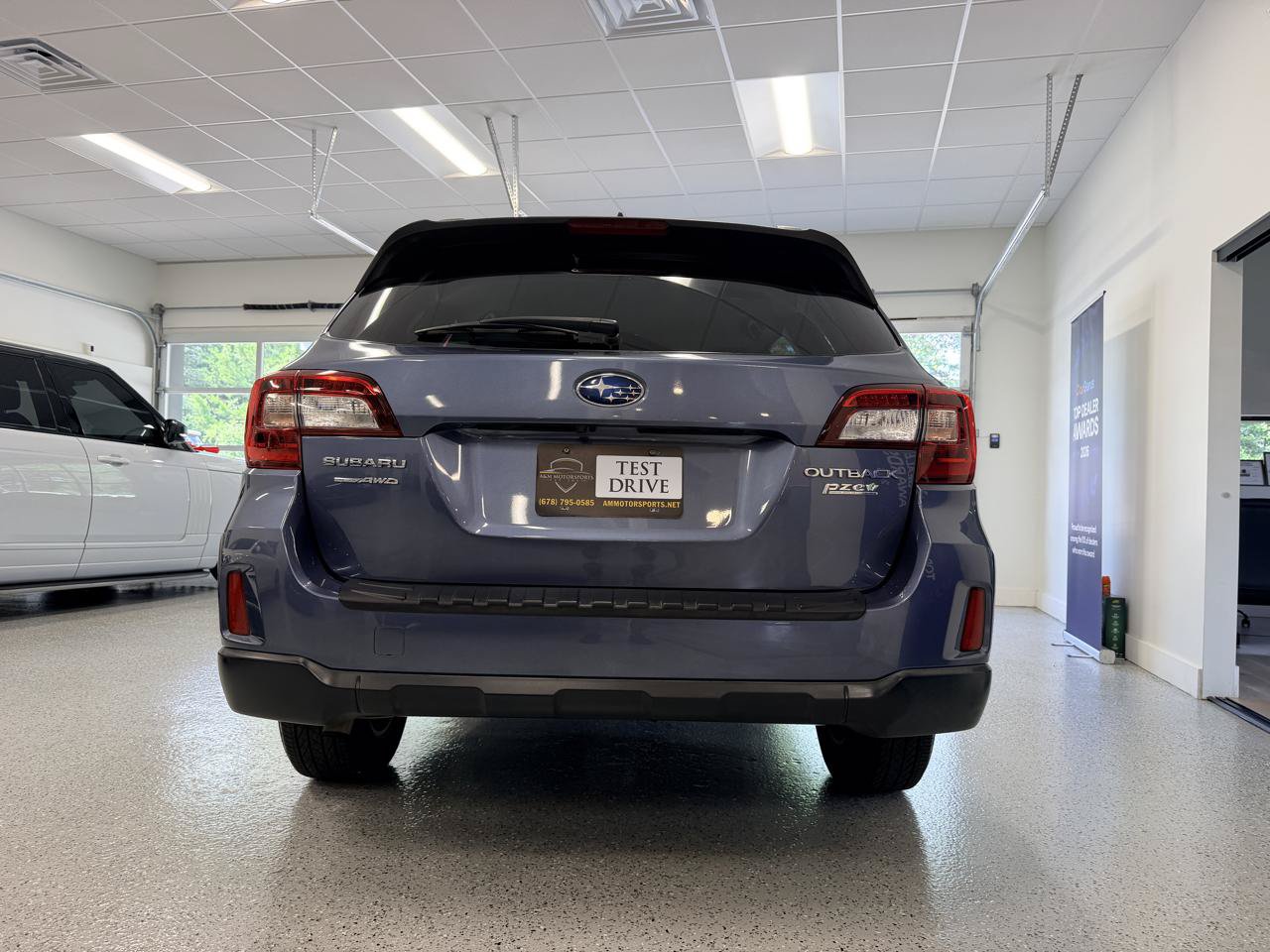 Used 2017 Subaru Outback 2.5i Premium AWD/4WD image 7