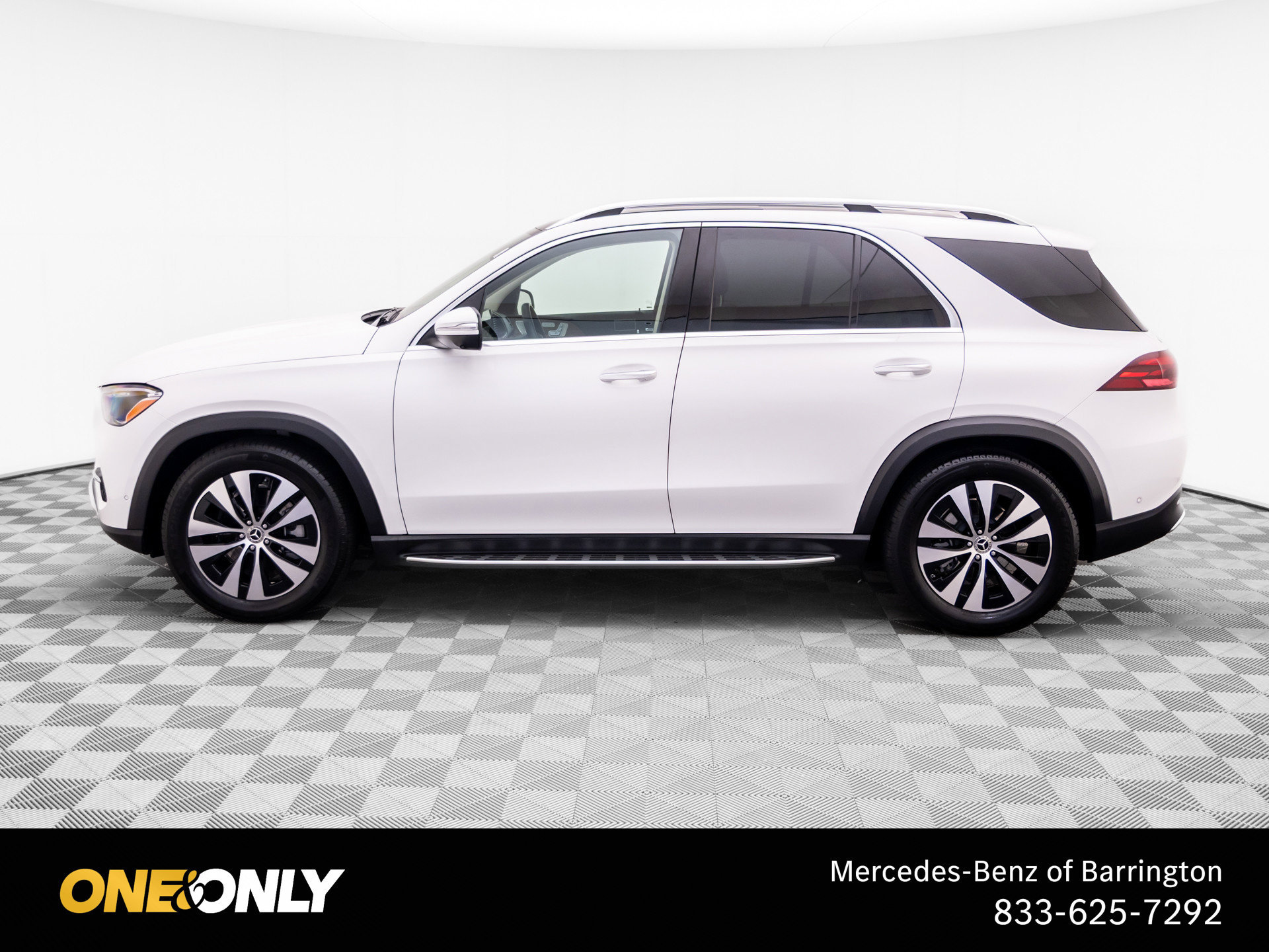Used 2025 Mercedes-Benz GLE 350 4MATIC image 2