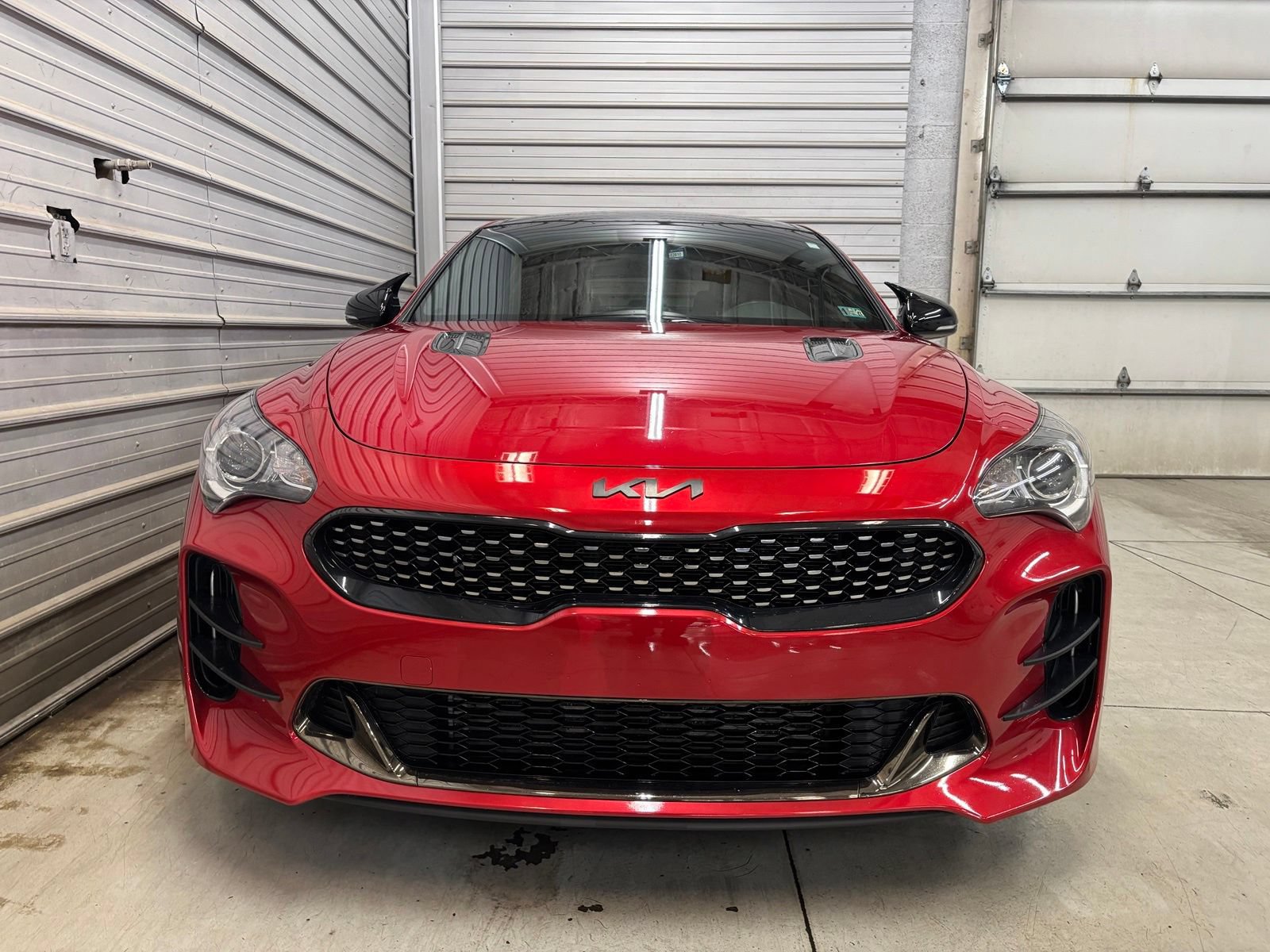 Used 2020 Kia Stinger GT-Line w/ Sun & Sound Package AWD/4WD image 2