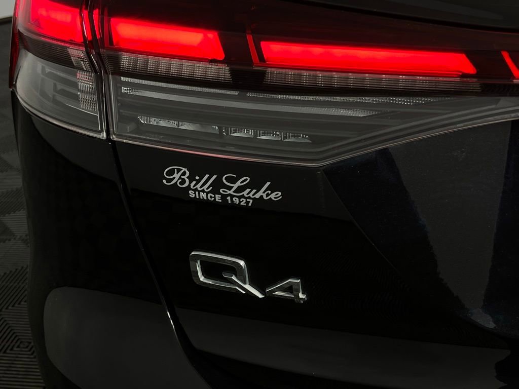 Used 2023 Audi Q4 e-tron Prestige image 12