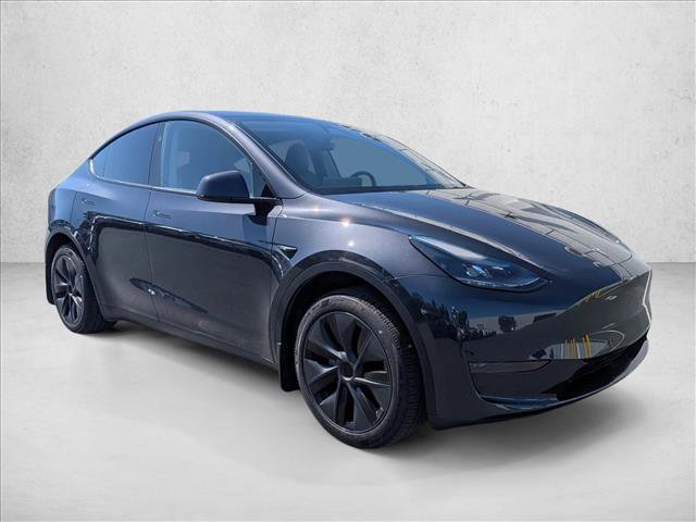 Used 2024 Tesla Model Y Long Range RWD image 3