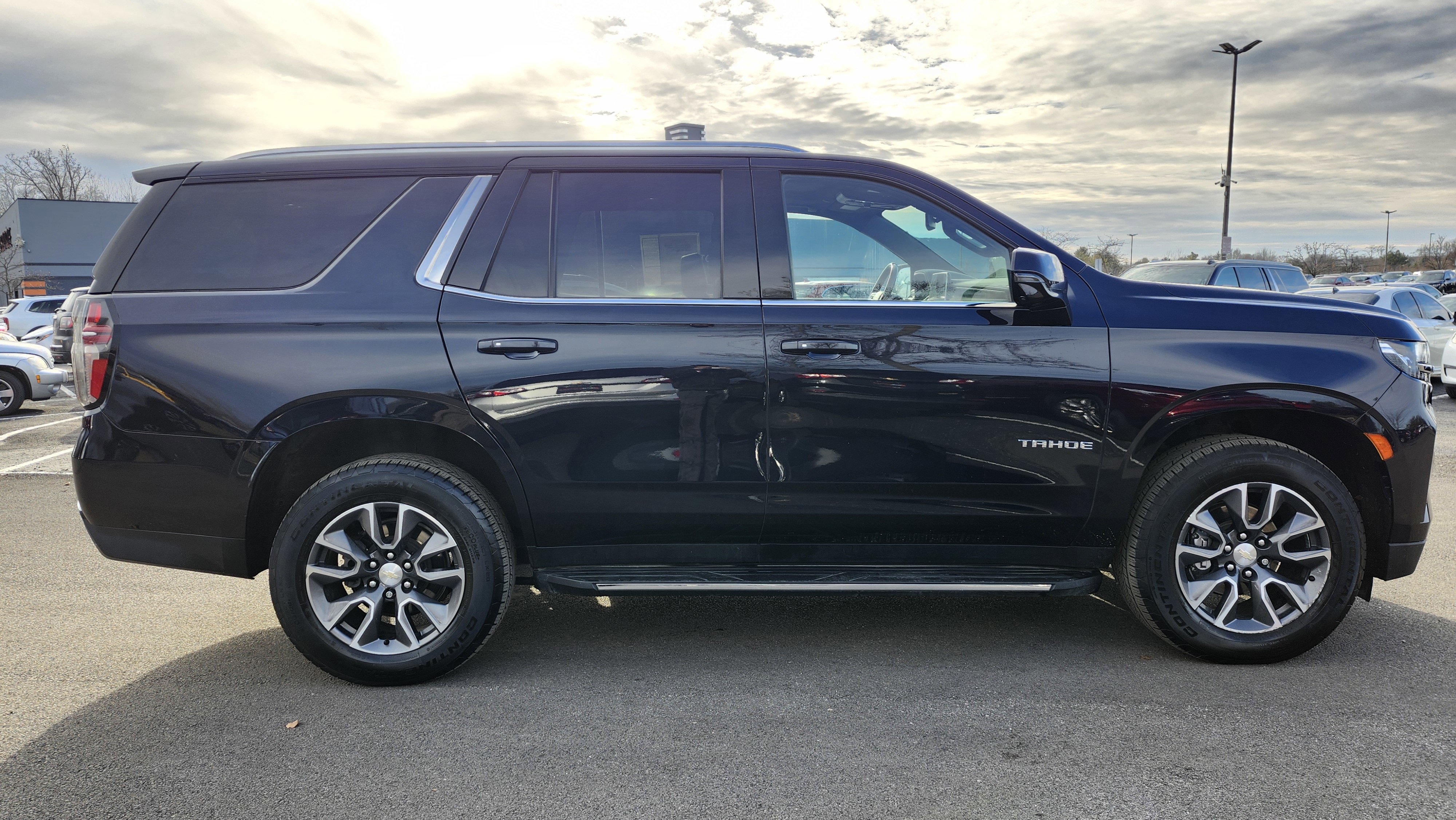 Used 2021 Chevrolet Tahoe LT w/ LT Signature Plus Package image 21