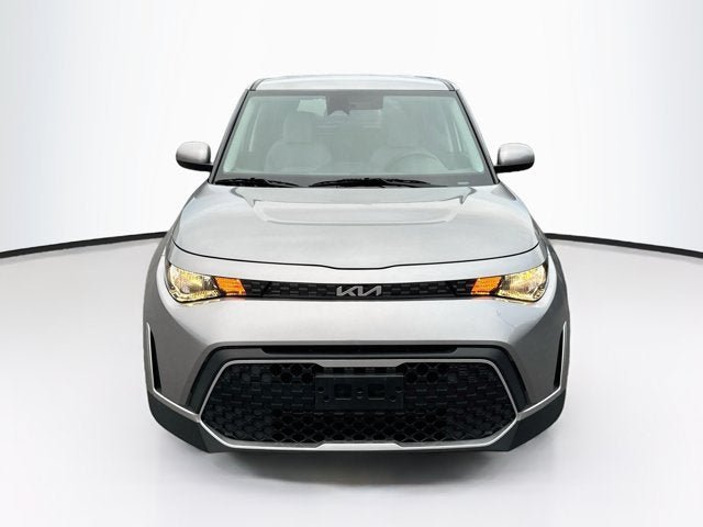 Certified 2023 Kia Soul LX FWD image 2