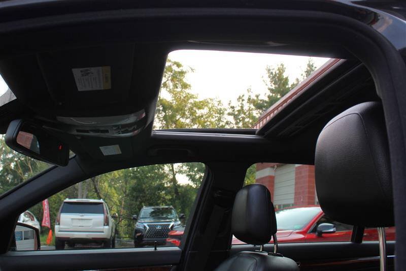Used 2011 Mercedes-Benz C 300 4MATIC Sedan image 21
