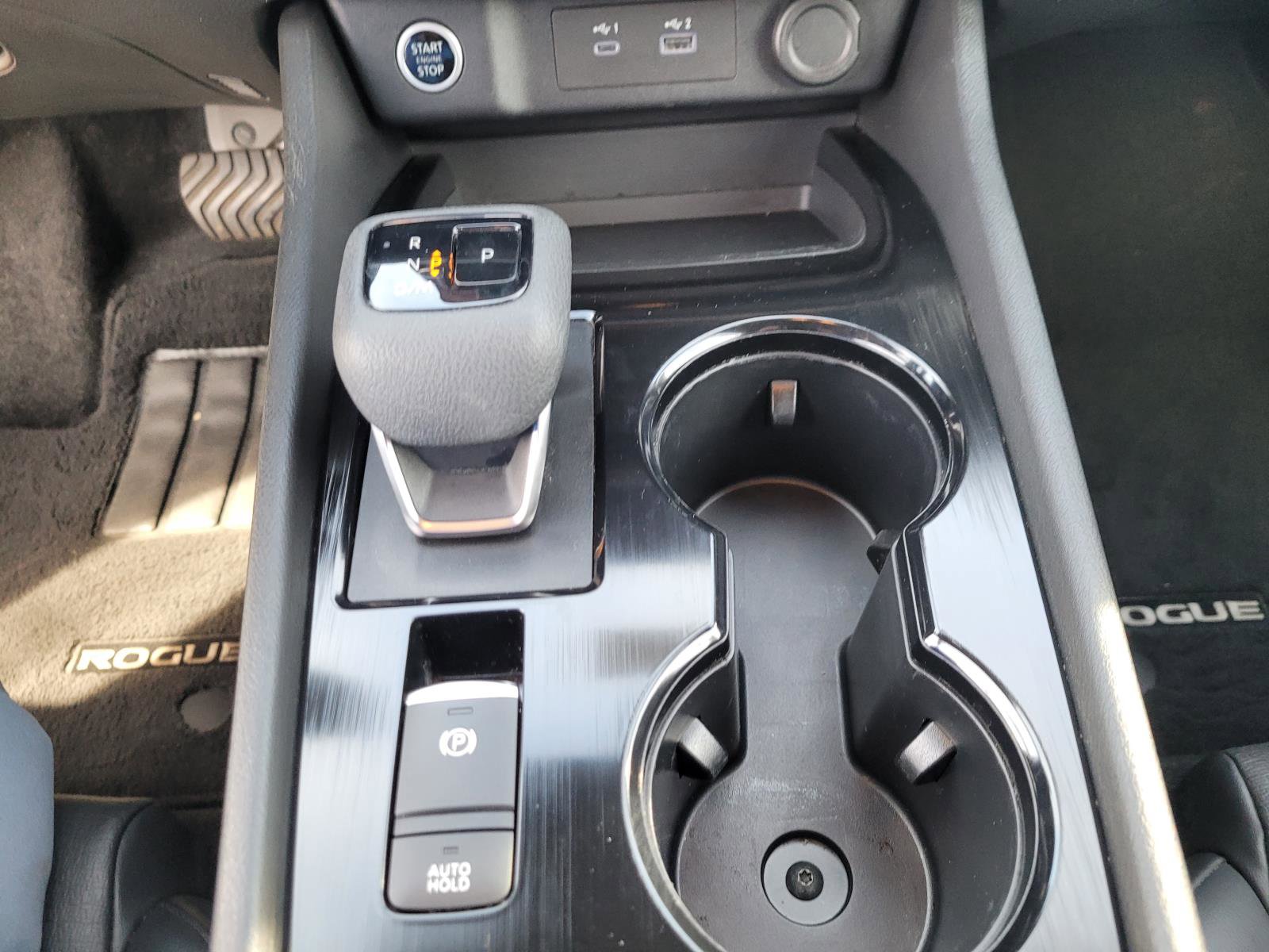 Used 2022 Nissan Rogue SV w/ SV Premium Package image 26