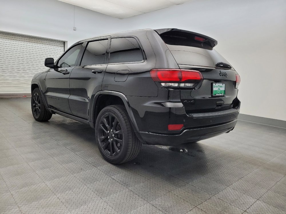 Used 2020 Jeep Grand Cherokee Altitude image 5