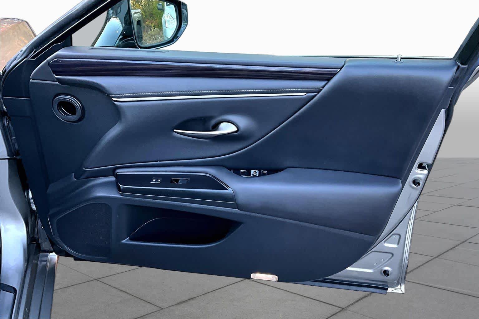 Used 2020 Lexus ES 350 w/ Premium Package FWD image 22
