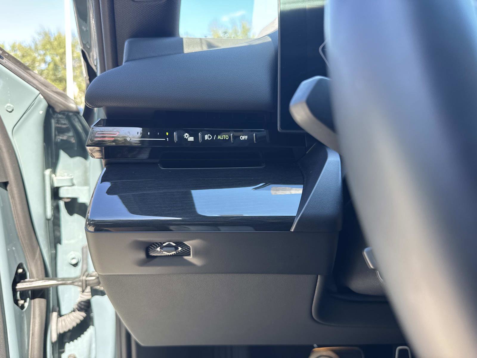 Certified 2025 BMW 530i w/ M Sport Package image 31