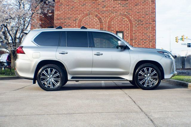 Used 2018 Lexus LX 570 4WD w/ Luxury Package image 4