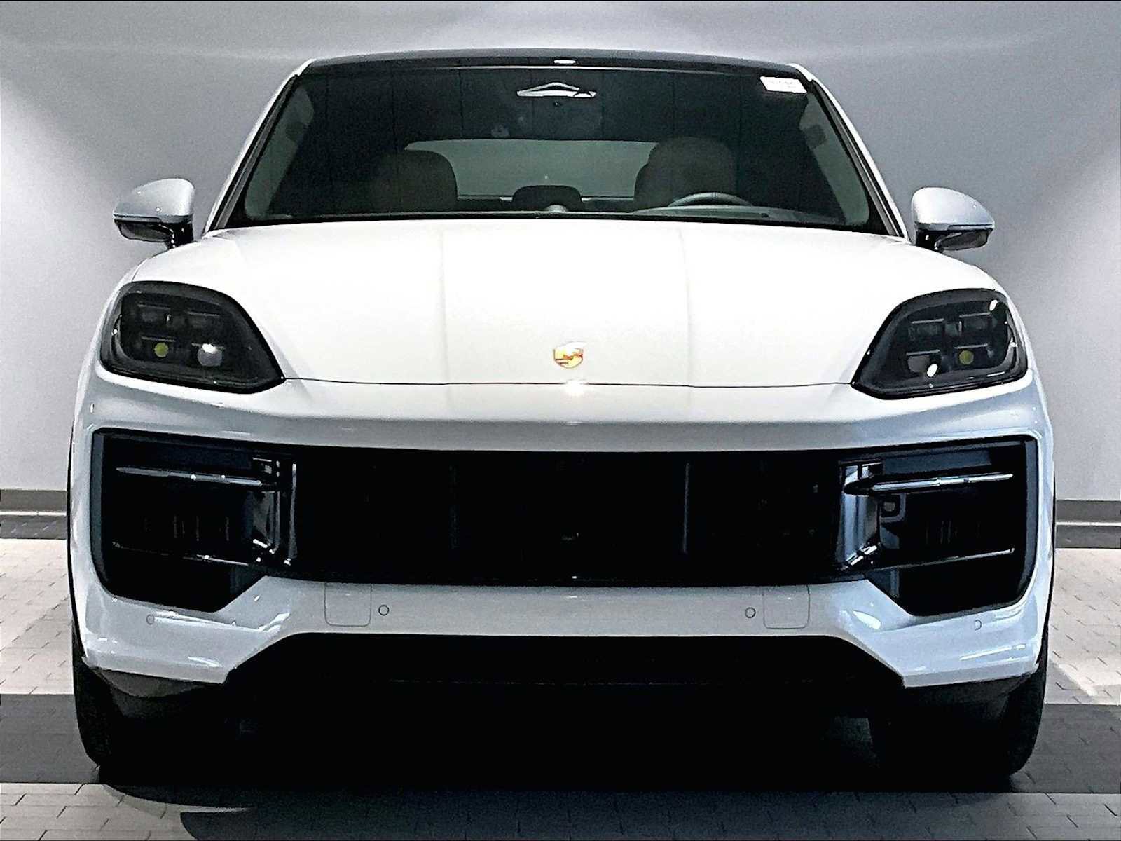 New 2026 Porsche Cayenne GTS image 10