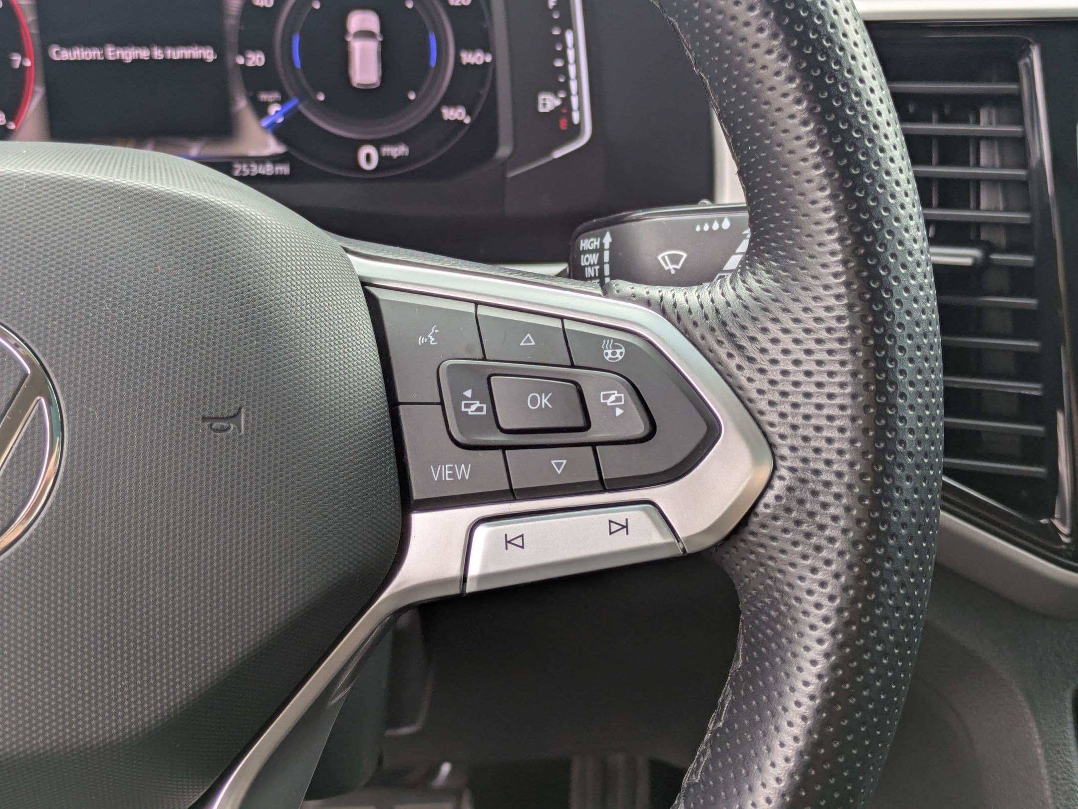 Certified 2023 Volkswagen Atlas SEL R-Line AWD/4WD image 22