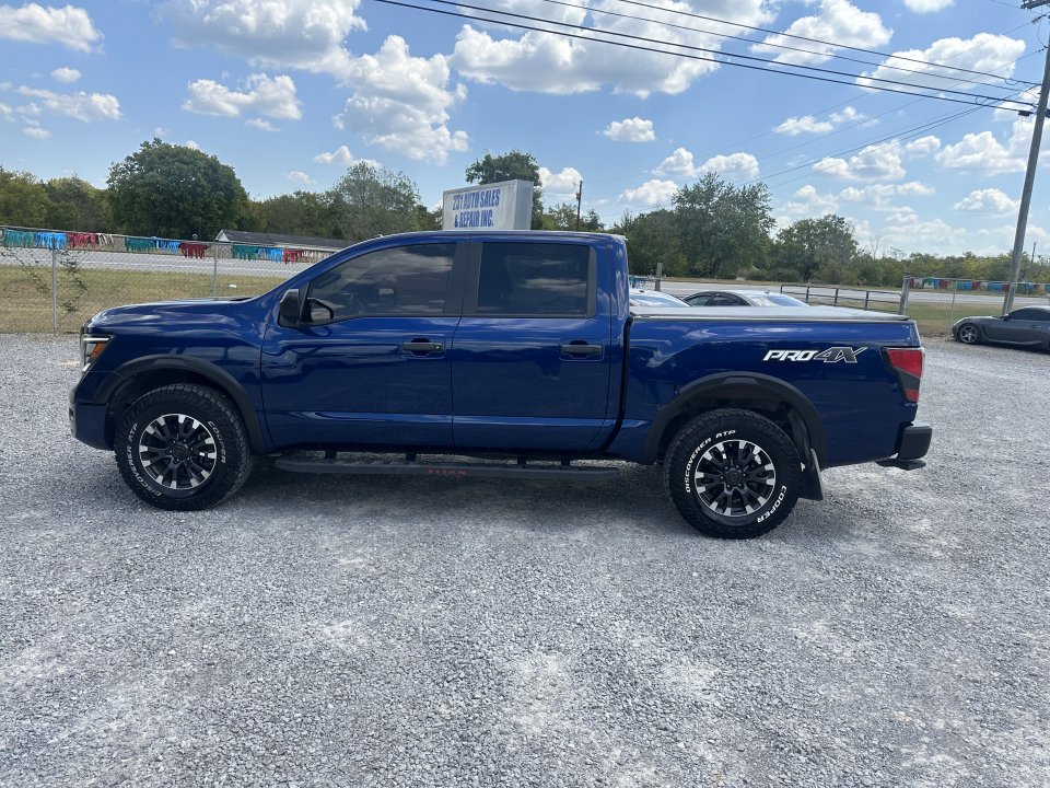 Used 2021 Nissan Titan PRO-4X w/ Pro-4x Utility Package AWD/4WD image 8