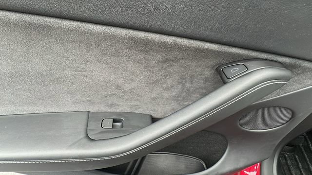 Used 2024 Tesla Model Y Long Range image 23