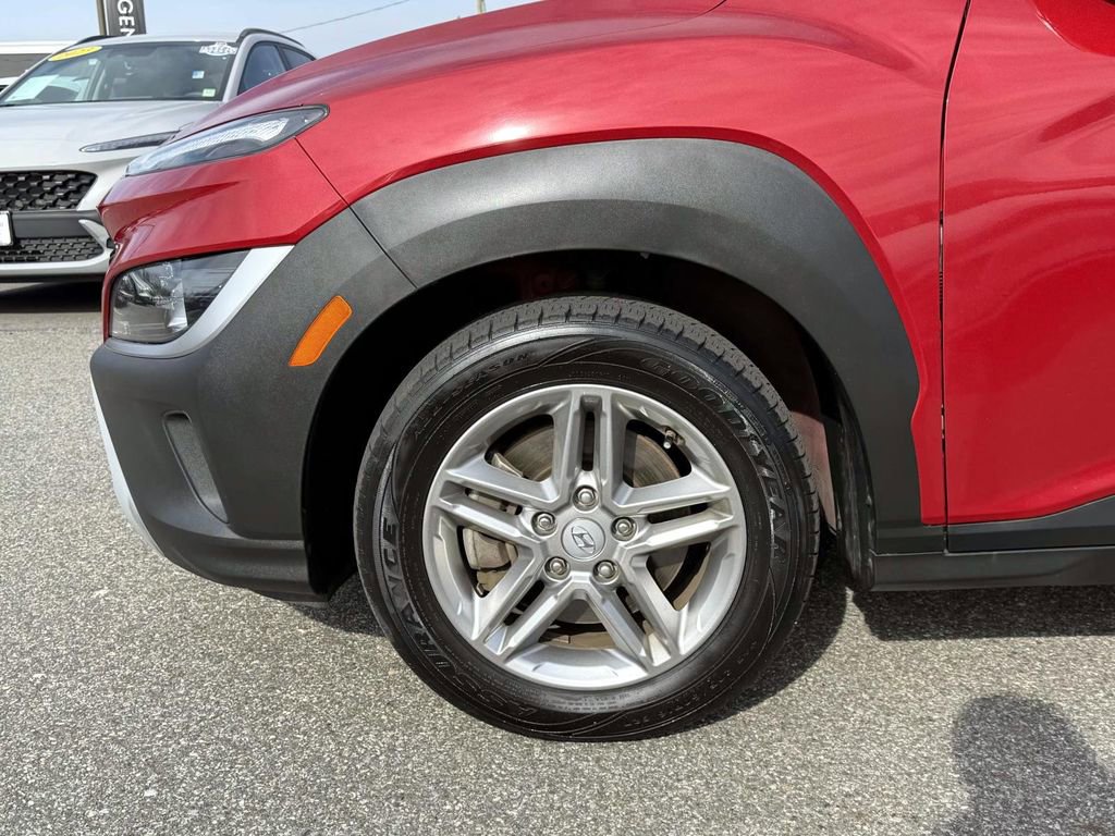 Certified 2022 Hyundai Kona SE image 8