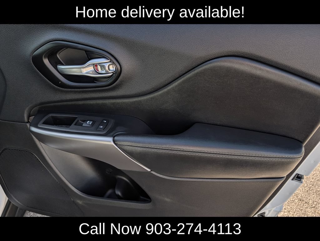 Used 2022 Jeep Cherokee Latitude Lux AWD/4WD image 36