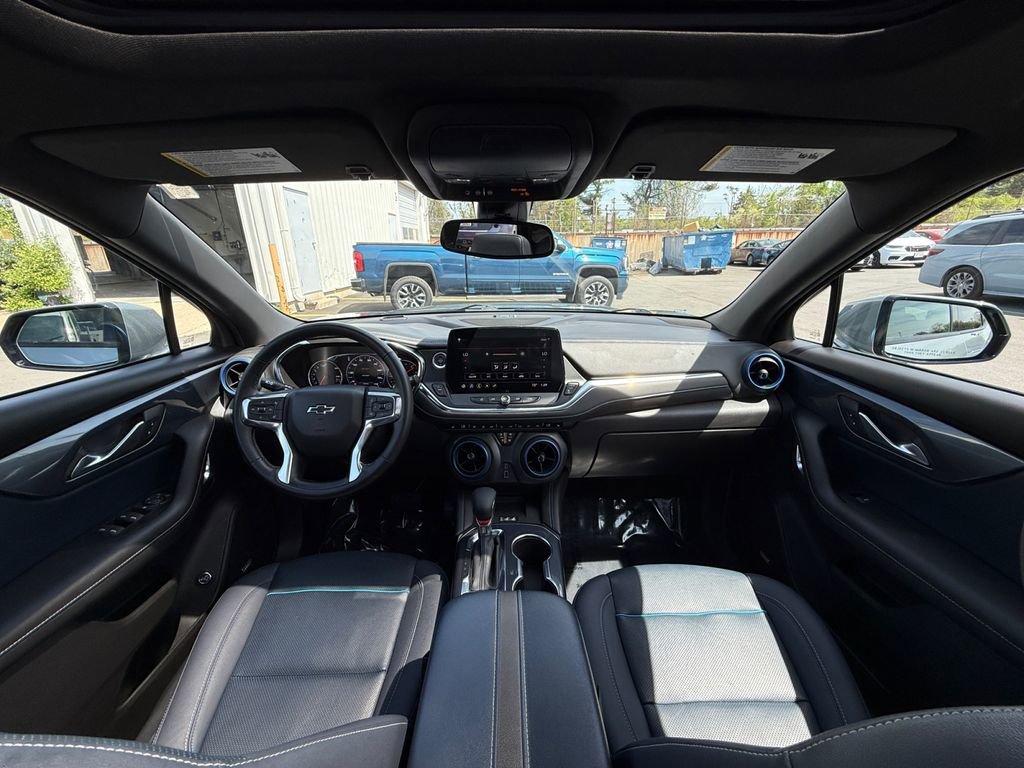 Used 2023 Chevrolet Blazer RS image 23