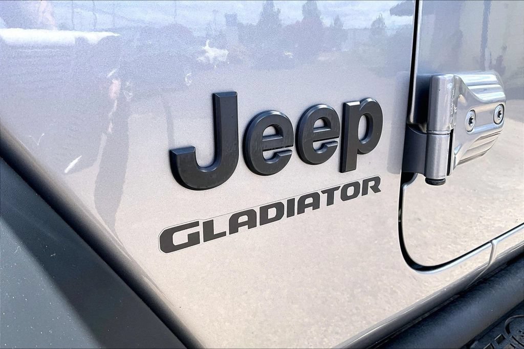 Used 2020 Jeep Gladiator Sport w/ Quick Order Package 24S AWD/4WD image 33
