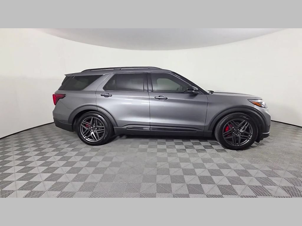 Used 2025 Ford Explorer ST w/ Sun And Sound Package AWD/4WD image 35