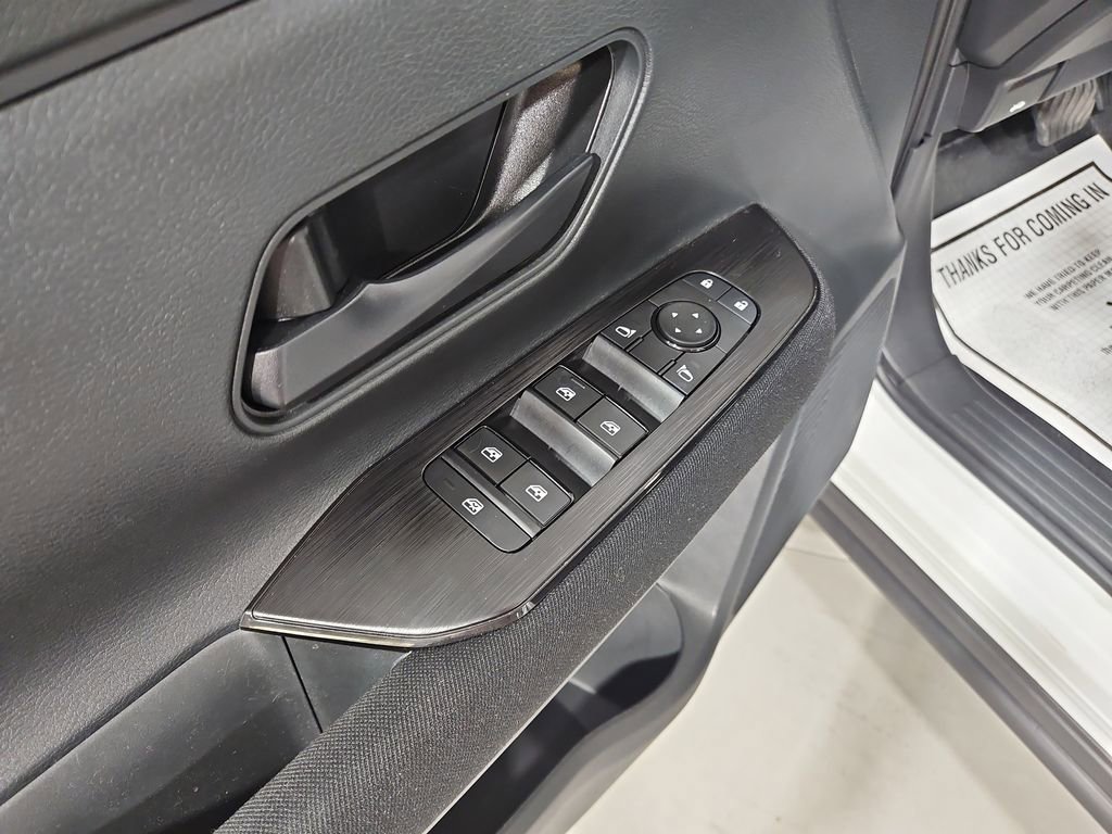 Used 2025 Nissan Kicks S image 12