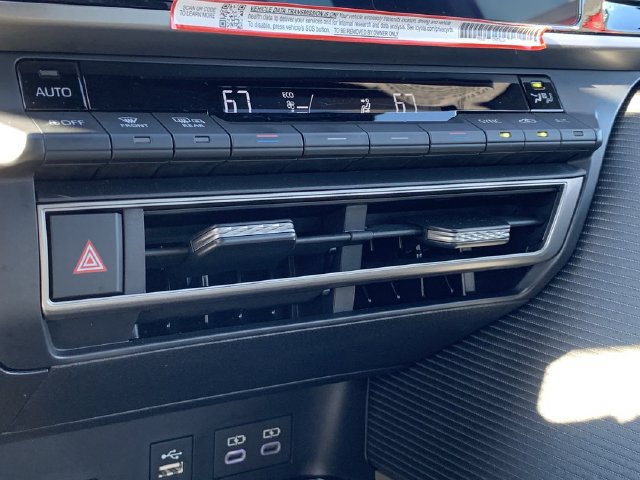 Used 2026 Toyota Camry SE FWD image 30