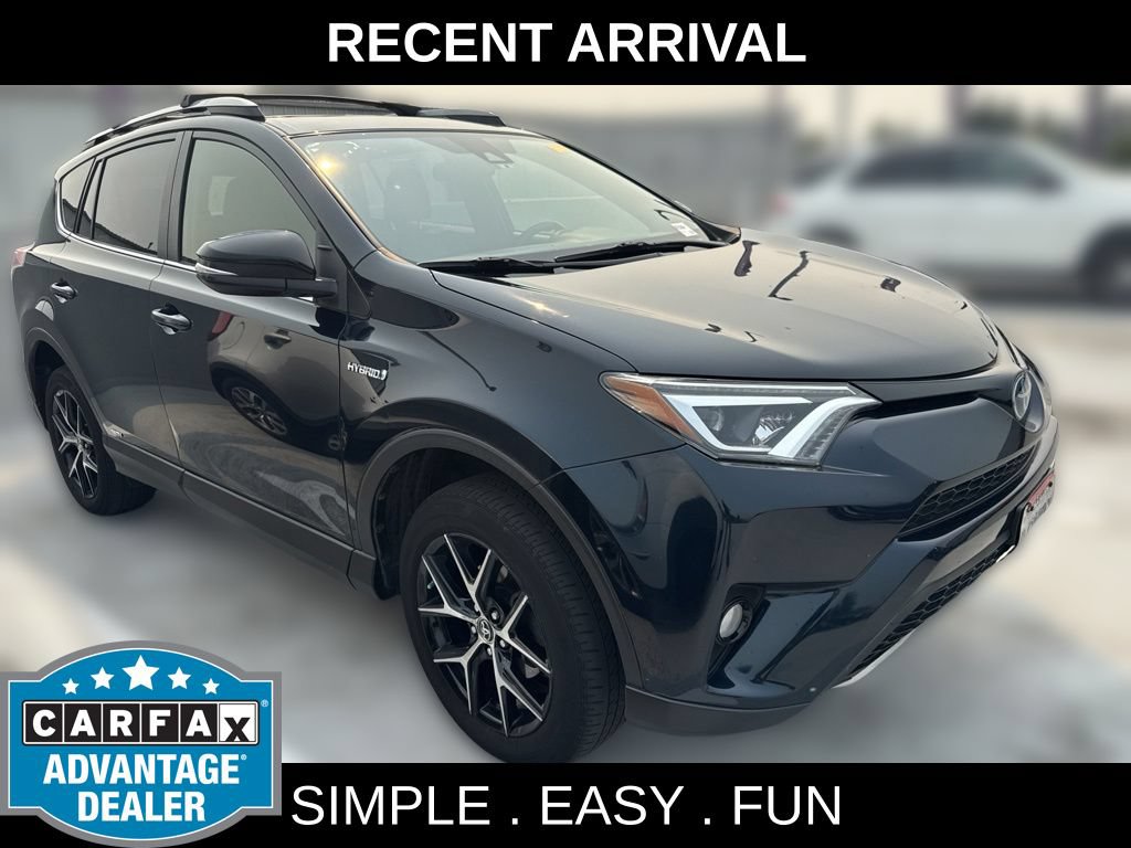 Used 2018 Toyota RAV4 SE AWD/4WD image 1