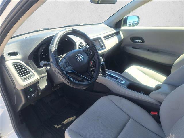 Used 2016 Honda HR-V LX image 10