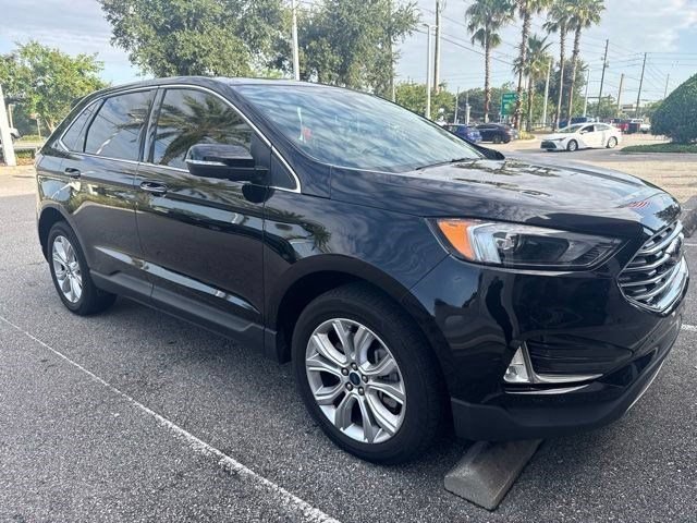 Used 2022 Ford Edge Titanium AWD/4WD image 3