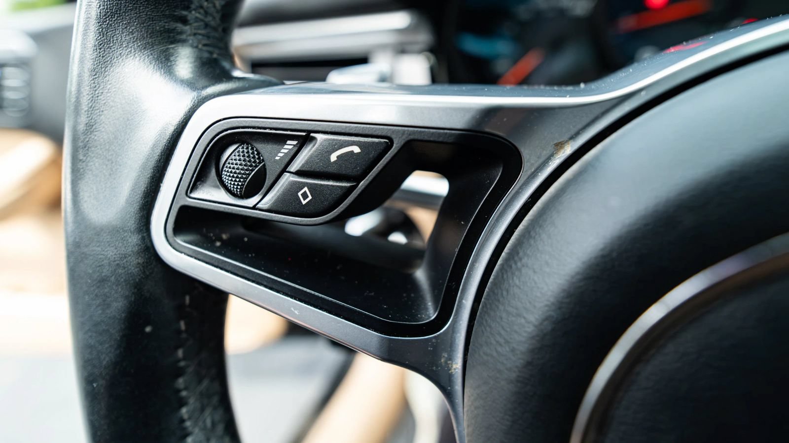 Used 2019 Porsche Macan AWD/4WD image 41
