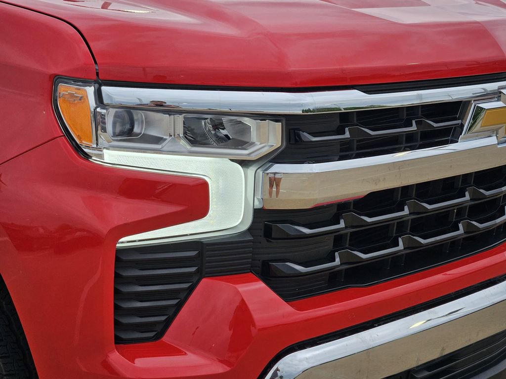 Used 2024 Chevrolet Silverado 1500 LT w/ Z71 Off-Road Package image 10