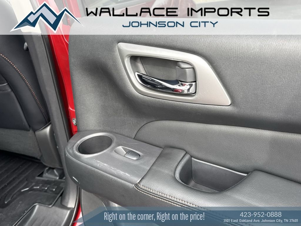 Used 2020 Nissan Pathfinder SL image 44