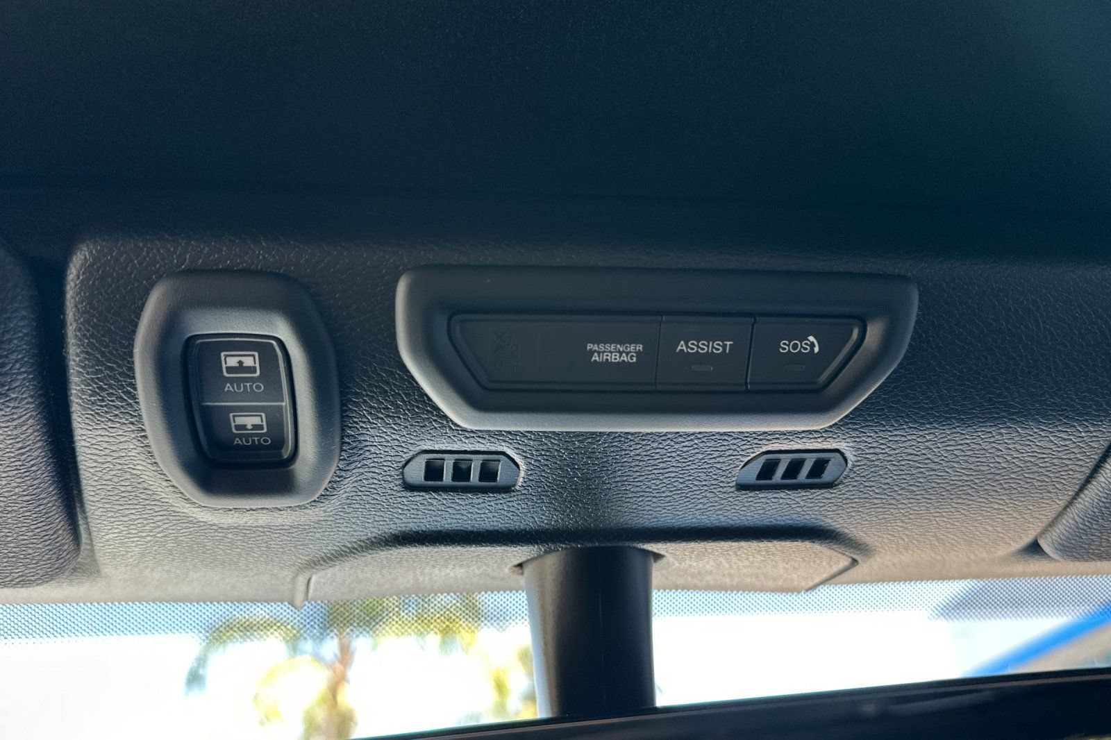 Used 2022 Jeep Wrangler Unlimited Sahara AWD/4WD image 23